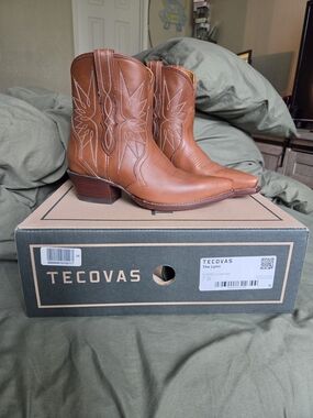 Tecovas Women’s The Lynn Western Boot - Saddle Brown W Box (Only Worn Once)